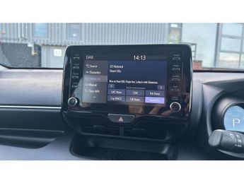 Toyota Yaris 1.5 Hybrid Design 5dr CVT Hybrid Hatchback