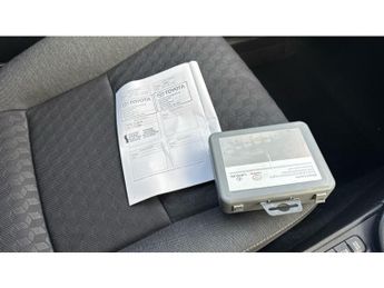 Toyota Yaris 1.5 Hybrid Icon 5dr CVT Hybrid Hatchback