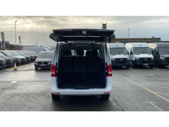 Mercedes-Benz Vito ELr Tourer L3 Electric Fwd 150kW 100kWh Premium 9-Seater Auto