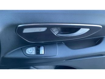 Mercedes-Benz Vito ELr Tourer L3 Electric Fwd 150kW 100kWh Premium 9-Seater Auto
