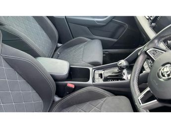 Skoda Karoq 1.5 TSI Sport Line 4x4 5dr DSG Petrol Estate