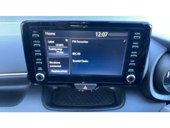 Toyota Yaris 1.5 Hybrid Design 5dr CVT Hybrid Hatchback