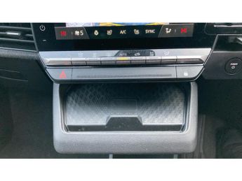 Renault Megane E-Tech EV60 160kW Iconic 60kWh Optimum Charge 5dr Auto Electric Hatchba