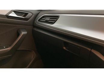 Volkswagen T-Roc 1.5 TSI Life 5dr DSG Petrol Hatchback