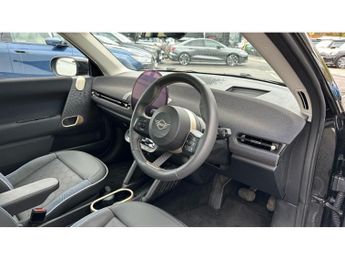 MINI Cooper 135kW E Classic 41kWh 3dr Auto Electric Hatchback