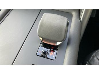 Land Rover Discovery 3.0 D300 Dynamic SE 5dr Auto Diesel Station Wagon