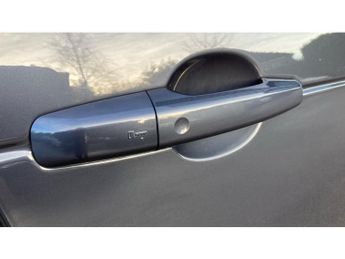 Land Rover Discovery 3.0 D300 Dynamic SE 5dr Auto Diesel Station Wagon