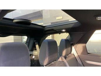 Land Rover Discovery 3.0 D300 Dynamic SE 5dr Auto Diesel Station Wagon