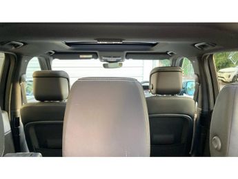 Land Rover Discovery 3.0 D300 Dynamic SE 5dr Auto Diesel Station Wagon