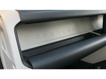 Land Rover Defender 3.0 D250 X-Dynamic HSE 110 5dr Auto Diesel Estate