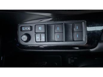 Toyota C-HR 1.8 Hybrid Design 5dr CVT Hybrid Hatchback