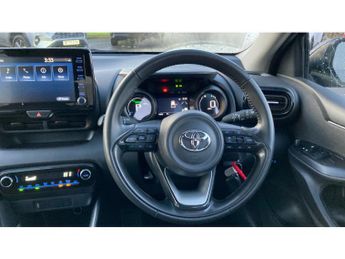 Toyota Yaris 1.5 Hybrid Design 5dr CVT Hybrid Hatchback