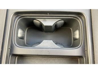 Land Rover Defender 3.0 D250 X-Dynamic SE 90 3dr Auto Diesel Estate