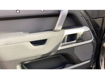 Land Rover Defender 3.0 D250 X-Dynamic SE 90 3dr Auto Diesel Estate