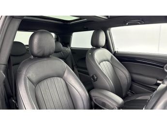 MINI Hatchback 135kW Cooper S Shadow Edition 33kWh 3dr Auto Electric Hatchback