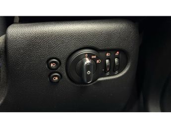 MINI Hatchback 1.5 Cooper 3dr Auto Petrol Hatchback