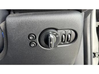 MINI Hatchback 1.5 Cooper 3dr Auto Petrol Hatchback