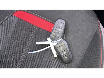 Vauxhall Mokka 100kW SRi Nav Premium 50kWh 5dr Auto Electric Hatchback