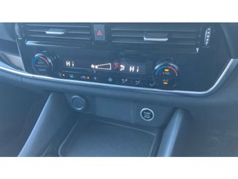 Nissan Qashqai 1.3 DiG-T MH 158 N-Connecta 5dr Xtronic Petrol Hatchback
