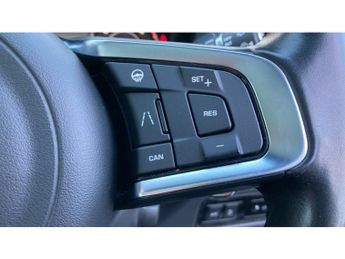 Jaguar F-Pace 2.0d [180] Chequered Flag 5dr Auto AWD Diesel Estate