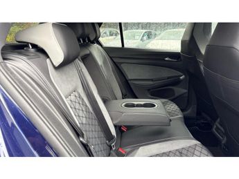 Volkswagen Golf 2.0 TDI 150 R-Line 5dr DSG Diesel Hatchback