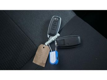 Nissan Qashqai 1.3 DiG-T MH 158 N-Connecta 5dr Xtronic Petrol Hatchback