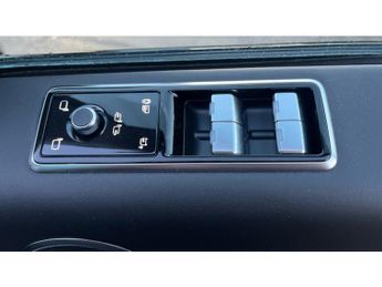 Land Rover Range Rover Sport 3.0 D300 HSE Dynamic Black 5dr Auto Diesel Estate