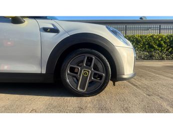 MINI Hatchback 135kW Cooper S Level 2 33kWh 3dr Auto Electric Hatchback