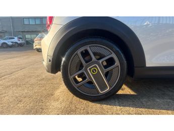 MINI Hatchback 135kW Cooper S Level 2 33kWh 3dr Auto Electric Hatchback