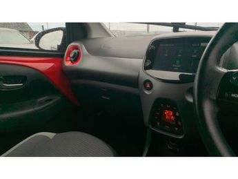 Toyota Aygo 1.0 VVT-i X-Trend TSS 5dr x-shift Petrol Hatchback