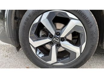 Nissan Qashqai 1.3 DiG-T MH 158 N-Connecta 5dr Xtronic Petrol Hatchback