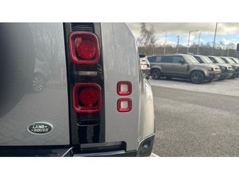 Land Rover Defender 3.0 D250 X-Dynamic SE 110 5dr Auto Diesel Estate