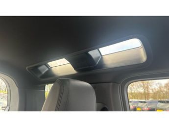 Land Rover Defender 3.0 D250 X-Dynamic SE 110 5dr Auto Diesel Estate