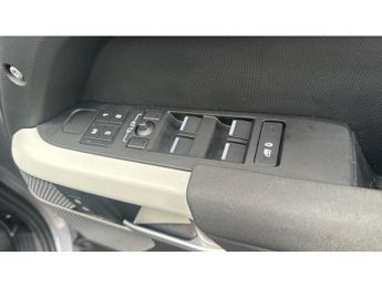 Land Rover Defender 3.0 D250 X-Dynamic SE 110 5dr Auto Diesel Estate