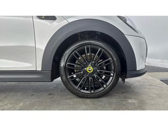 MINI Hatchback 135kW Cooper S Level 2 33kWh 3dr Auto Electric Hatchback