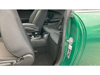 MINI Hatchback 1.5 Cooper Classic 3dr Auto Petrol Hatchback