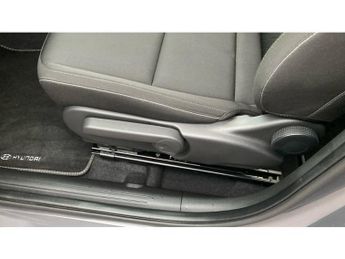 Hyundai KONA 115kW Advance 48kWh 5dr Auto Electric Hatchback