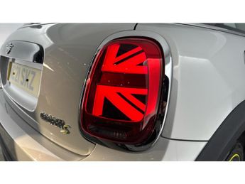 MINI Hatchback 135kW Cooper S Level 1 33kWh 3dr Auto Electric Hatchback
