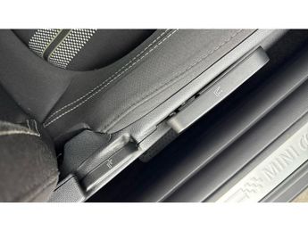 MINI Hatchback 135kW Cooper S Level 1 33kWh 3dr Auto Electric Hatchback