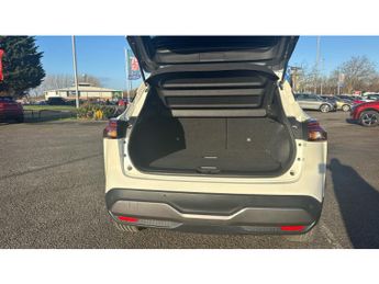 Nissan Qashqai 1.3 DiG-T MH 158 N-Connecta 5dr Xtronic Petrol Hatchback