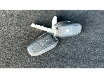 Peugeot 2008 1.2 PureTech 130 Allure Premium 5dr EAT8 Petrol Estate