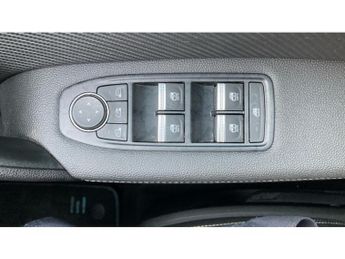 Renault Captur 1.6 E-Tech full hybrid 145 Engineered 5dr Auto Hybrid Hatchback