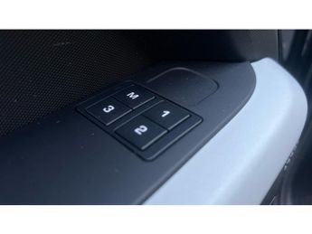 Land Rover Defender 3.0 D300 X-Dynamic SE 110 5dr Auto [7 Seat] Diesel Estate