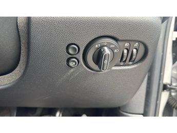 MINI Hatchback 1.5 Cooper Classic 3dr Auto Petrol Hatchback