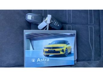 Vauxhall Astra 115kW Ultimate 54kWh 5dr Auto Electric Hatchback