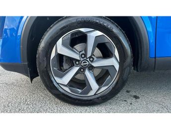 Nissan Qashqai 1.3 DiG-T MH 158 N-Connecta 5dr Xtronic Petrol Hatchback