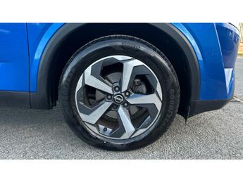 Nissan Qashqai 1.3 DiG-T MH 158 N-Connecta 5dr Xtronic Petrol Hatchback