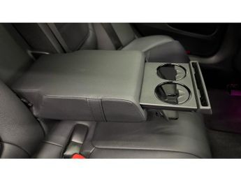 Mercedes-Benz C-Class C200 AMG Line Premium Plus 4dr 9G-Tronic Petrol Saloon