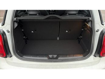 MINI Hatchback 1.5 Cooper Exclusive Premium 3dr Auto Petrol Hatchback