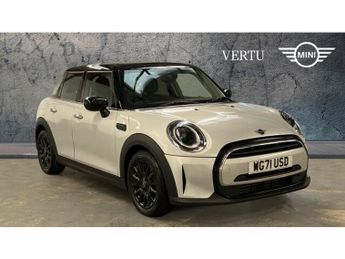 MINI Hatch 1.5 Cooper Classic 5dr Petrol Hatchback